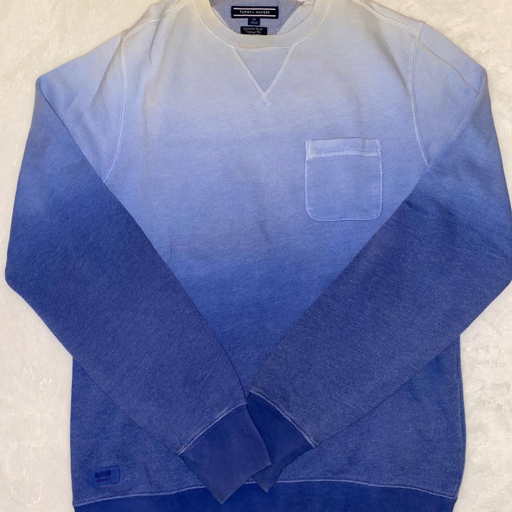Tommy Hilfiger Blue Crewneck Sweater Gradient Design